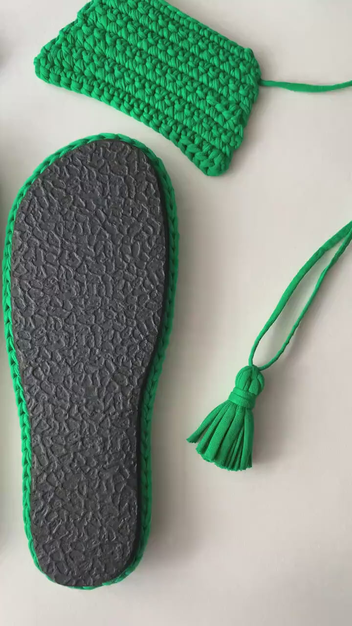 Handmade Chunky Crochet Slippers for Cozy Indoor Wear – Neon Orange